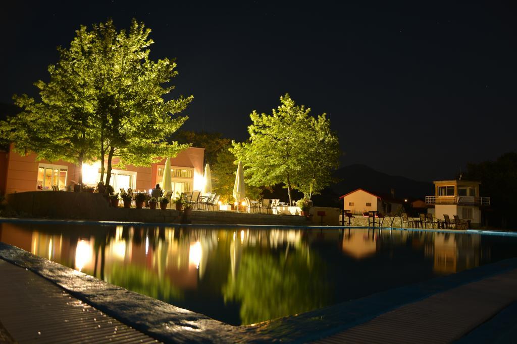 Aitheron Hotel Air Park Zervi Екстер'єр фото