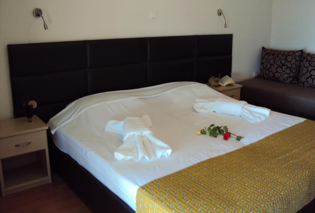 Aitheron Hotel Air Park Zervi Екстер'єр фото
