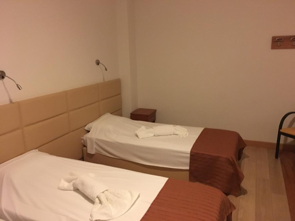 Aitheron Hotel Air Park Zervi Екстер'єр фото