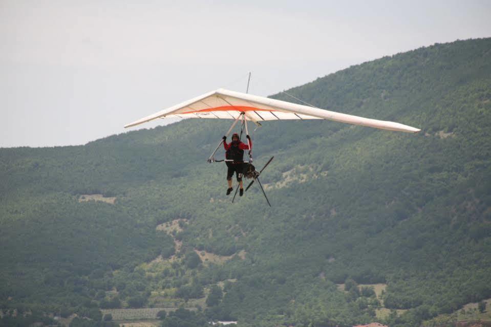 Aitheron Hotel Air Park Zervi Екстер'єр фото